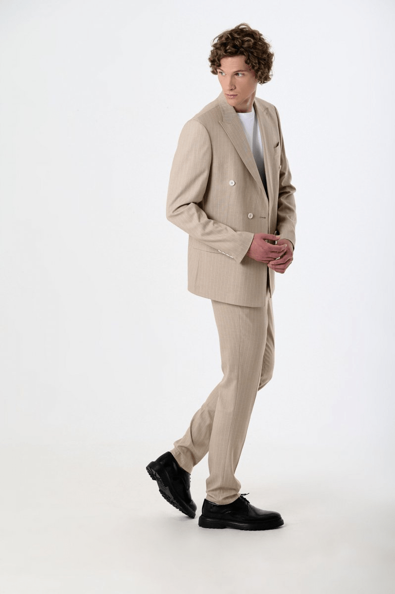 ceehuteey Men's 2 Pieces vertical striped stylish double-breasted multi-scene suit (Blazer+Pants)