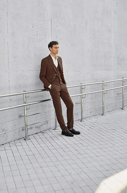 ceehuteey Men's Classic three-piece Suit in Brown Signature Fashion Notch Lapel Business Multiple Occasions Suit (Blazer+vest+Pants)