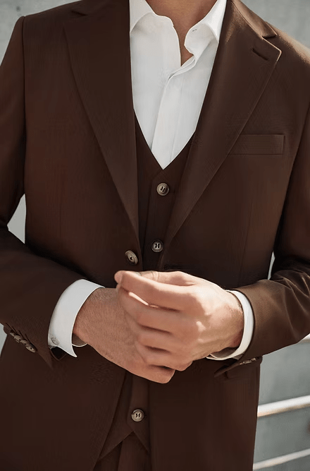 ceehuteey Men's Classic three-piece Suit in Brown Signature Fashion Notch Lapel Business Multiple Occasions Suit (Blazer+vest+Pants)