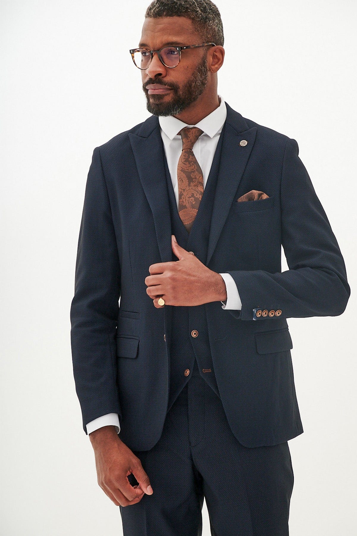 ceehuteey Men's Fashion three-piece Navy Suit in Signature Peak lapel Business Tuxedos(Blazer+vest+Pants)