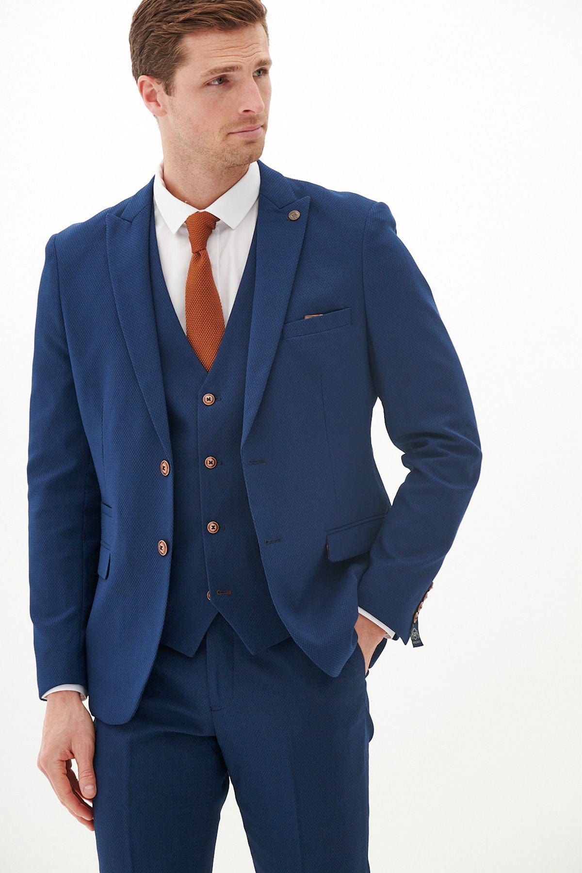 ceehuteey Men's Fashion three-piece Navy Suit in Signature Peak lapel Business Tuxedos(Blazer+vest+Pants) (Copy)