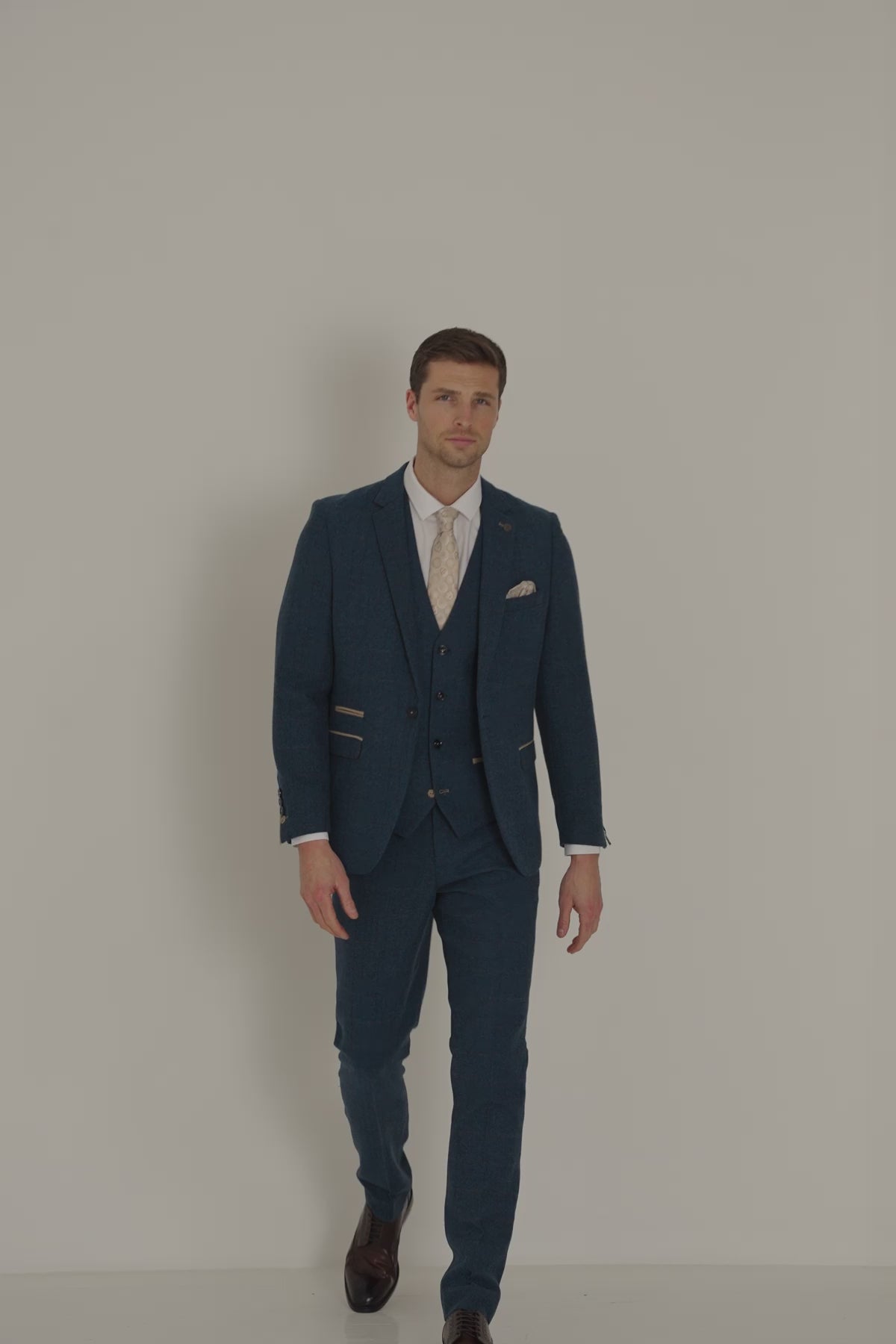 ceehuteey 3 Piece Fashion Mens Suit Herringbone Notch Lapel Tuxedos (Blazer+vest+Pants)