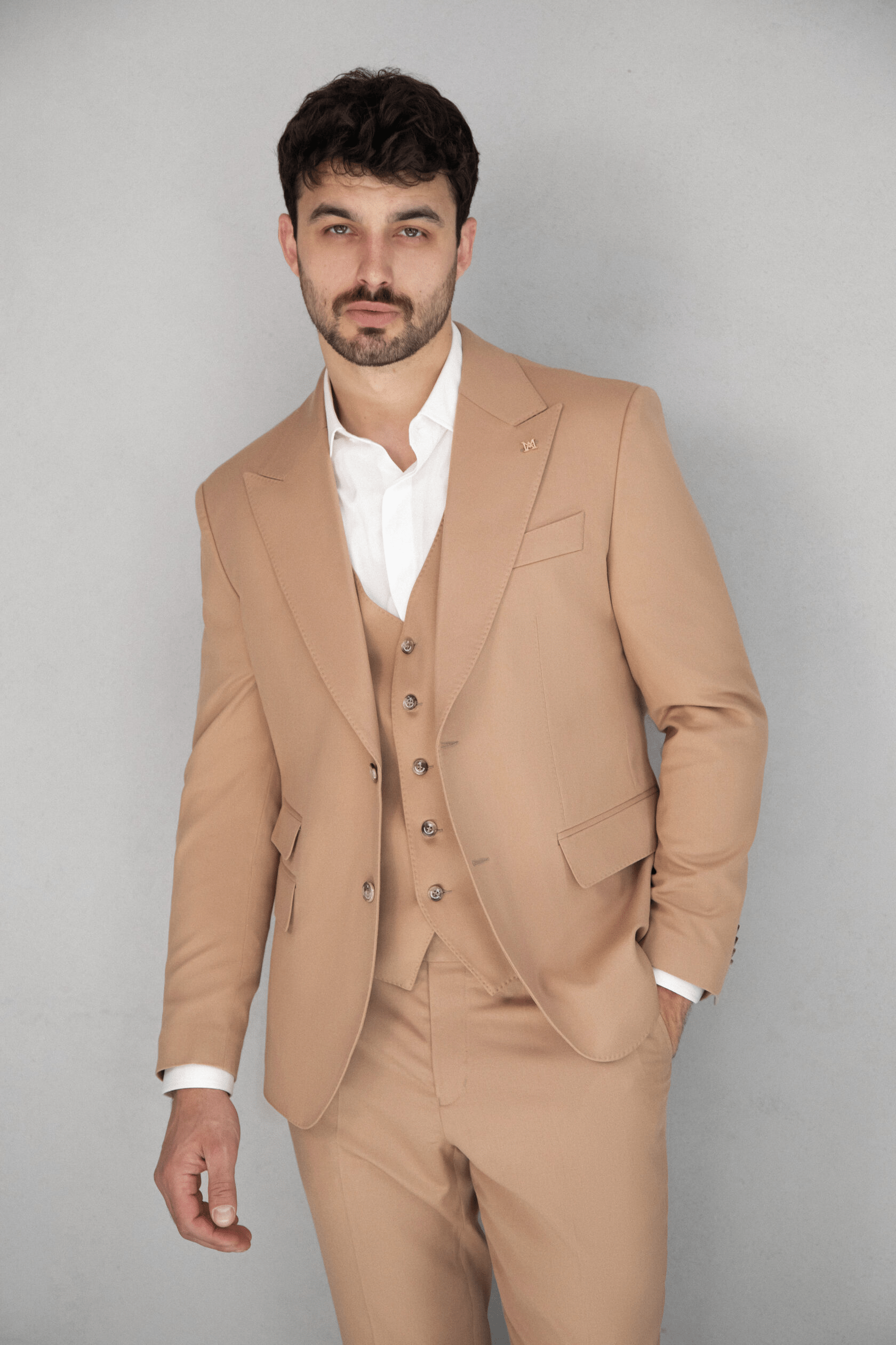 ceehuteey Men's 3-Pieces Fashion Classic Design Peak lapel Regular Fit Mens Suit (Blazer+vest+Pants)