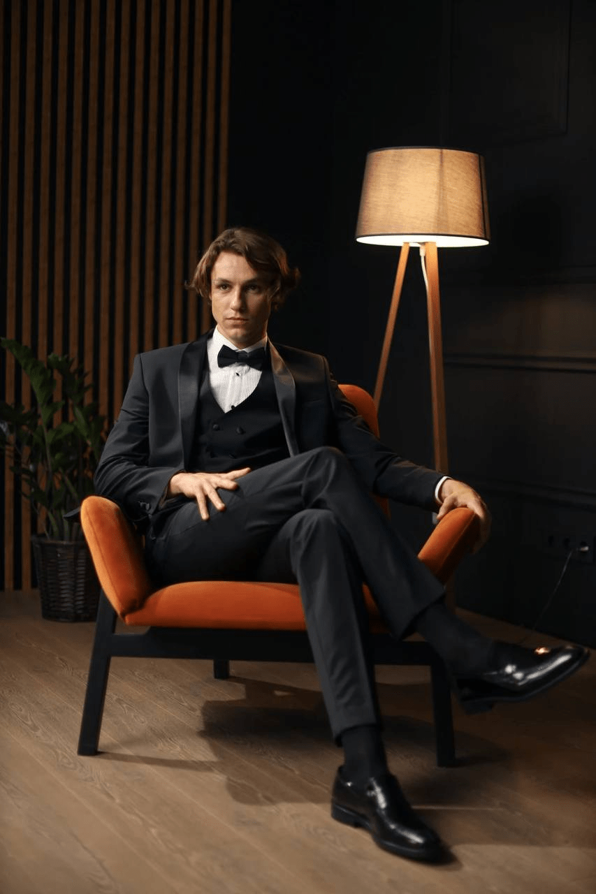 ceehuteey Men's 3 Pieces Fashion Formal Classic Design Tuxedos For Wedding Groomsmen (Blazer+vest+Pants)
