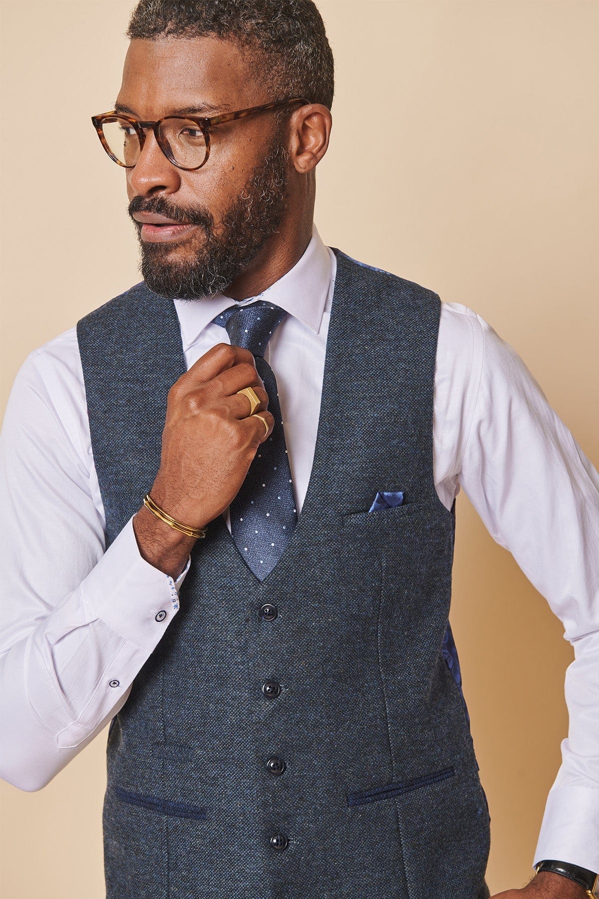 ceehuteey Men's 3 Pieces Navy Fashion Formal Tweed Wool Herringbone Notch Lapel Mens Suit (Blazer+vest+Pants)