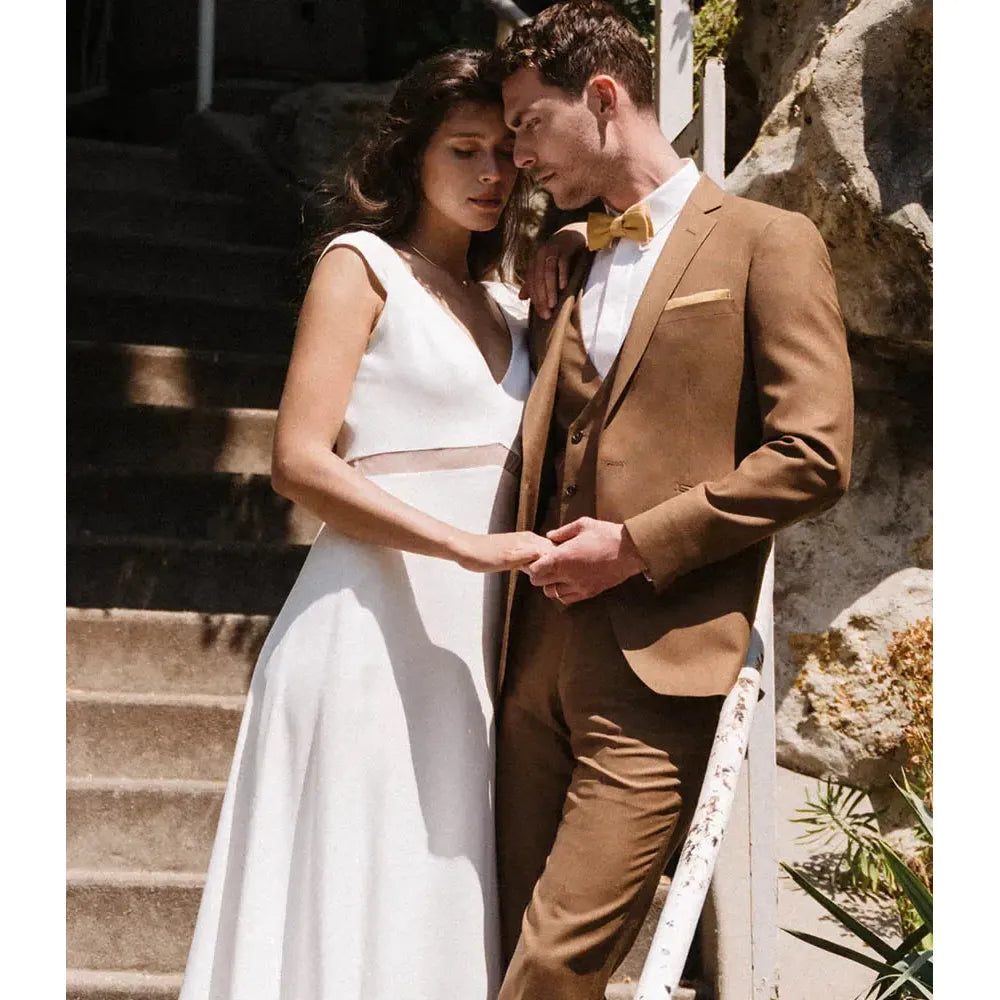 ceehuteey Men's 3 Pieces Notch Lapel Double Breasted Fashionable Wedding Tuxedos (Blazer+Vest+Pant)