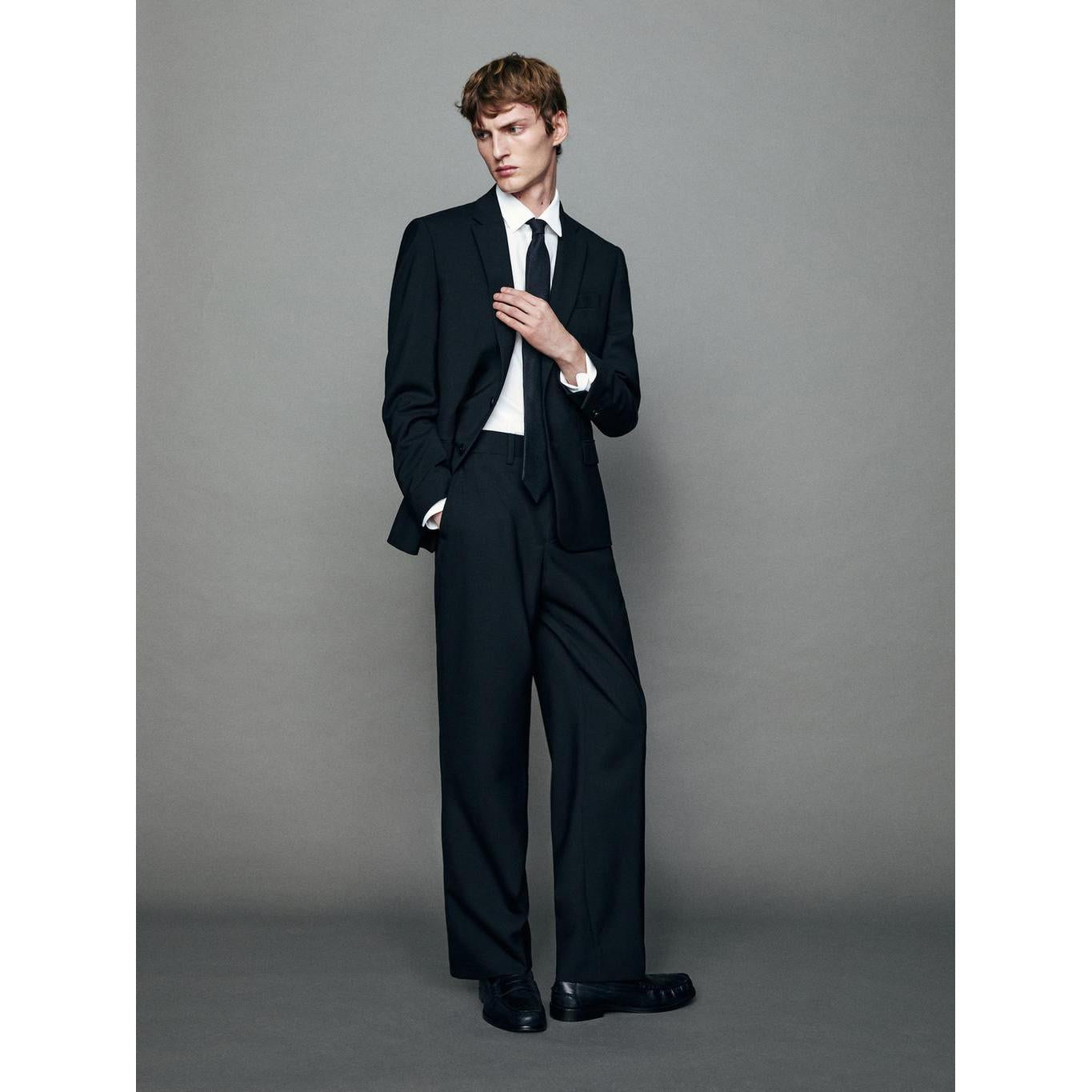 ceehuteey Men's Bussiness two-piece Peak Lapel Solid Multiple Occasions Suit  (Blazer+Pants)