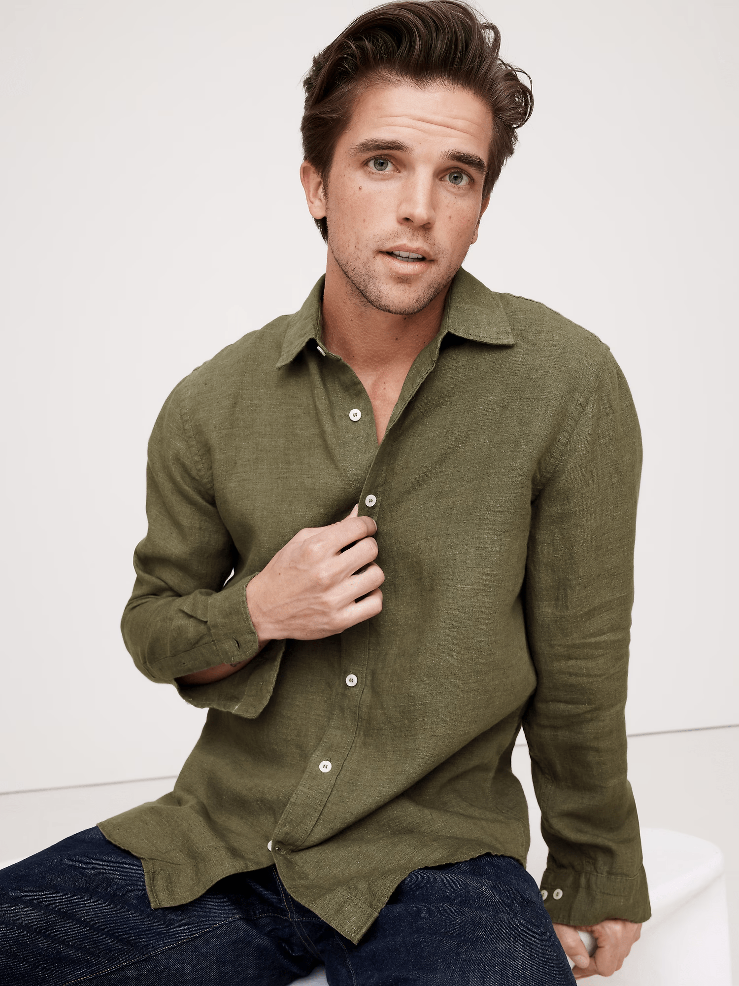 ceehuteey Men's Casual Fashion Multiple Occasions Slim Fit Plain Mens Shirt
