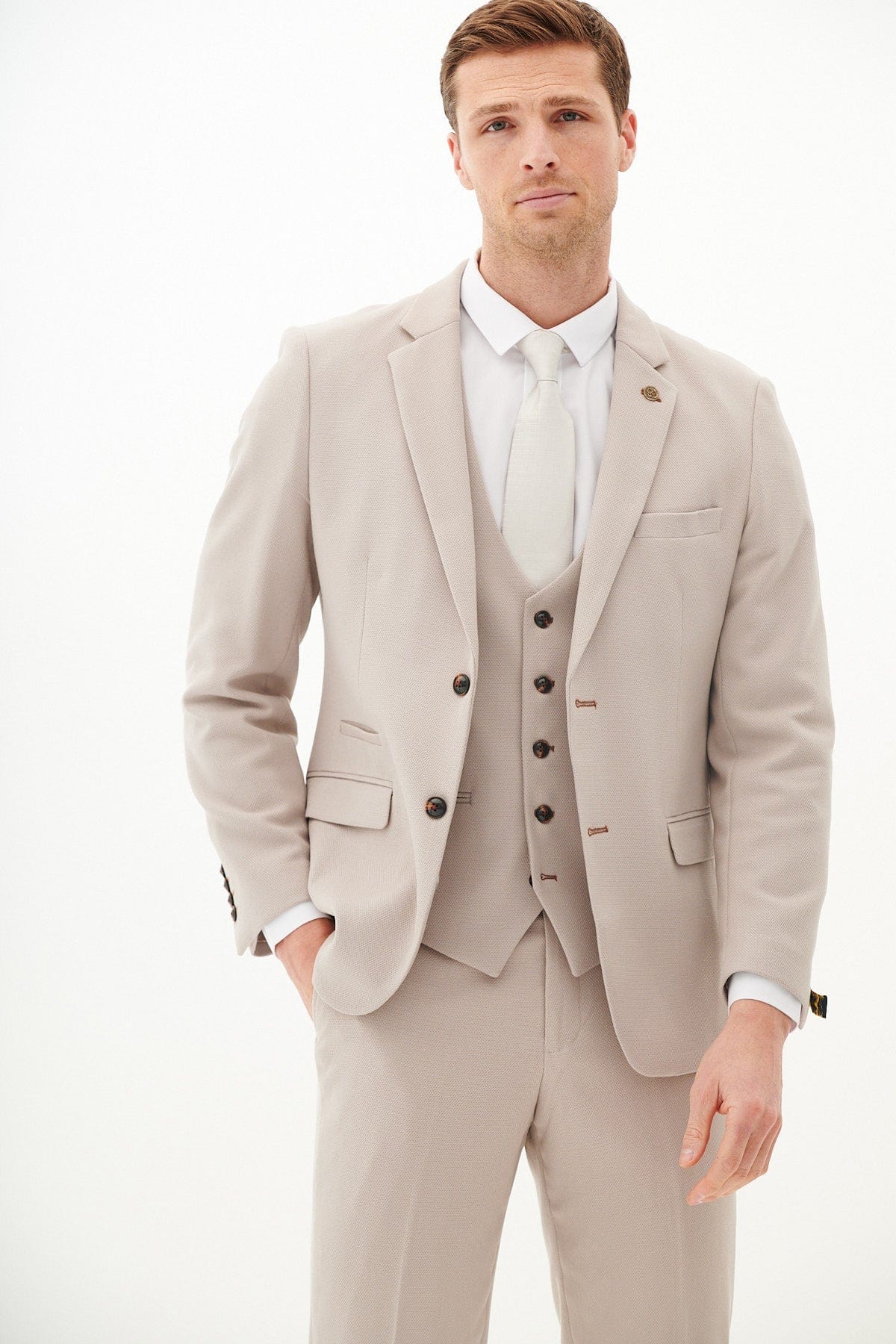 ceehuteey Men's Classic Fashion three-piece Suit in Beige Signature Fashion Notch Lapel Multiple Occasions Tuxedos For Wedding (Blazer+vest+Pants)