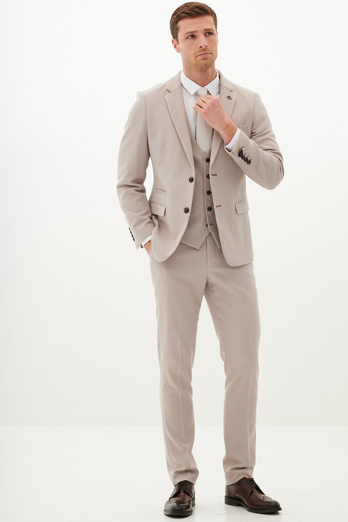 ceehuteey Men's Classic Fashion three-piece Suit in Beige Signature Fashion Notch Lapel Multiple Occasions Tuxedos For Wedding (Blazer+vest+Pants)