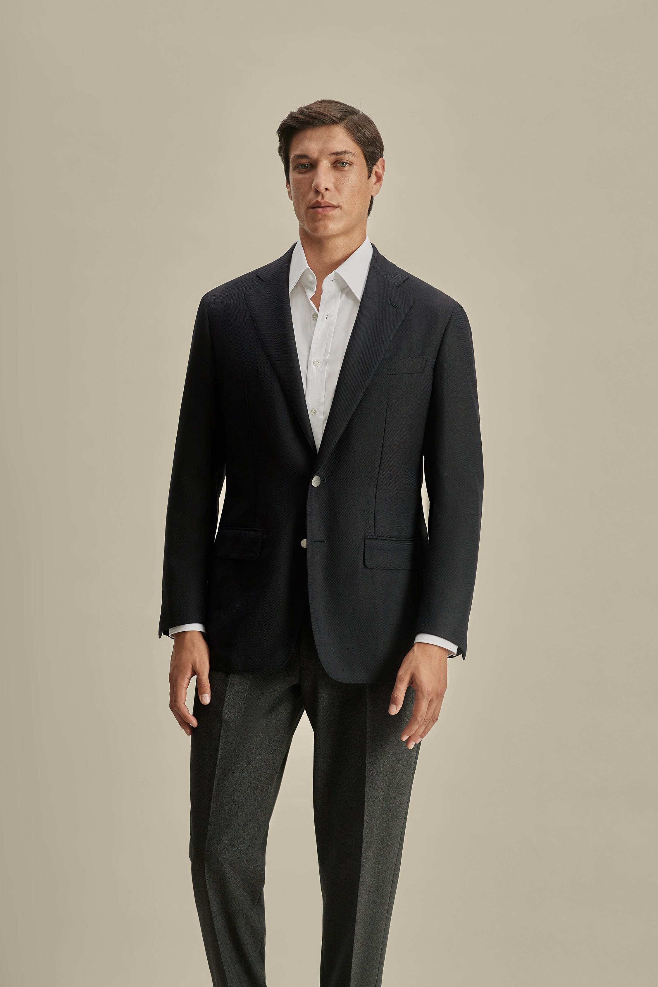 ceehuteey Men's Fashion Bussiness two-piece Suit in Black Peak Lapel Multiple Occasions Tuxedos  (Blazer+Pants)