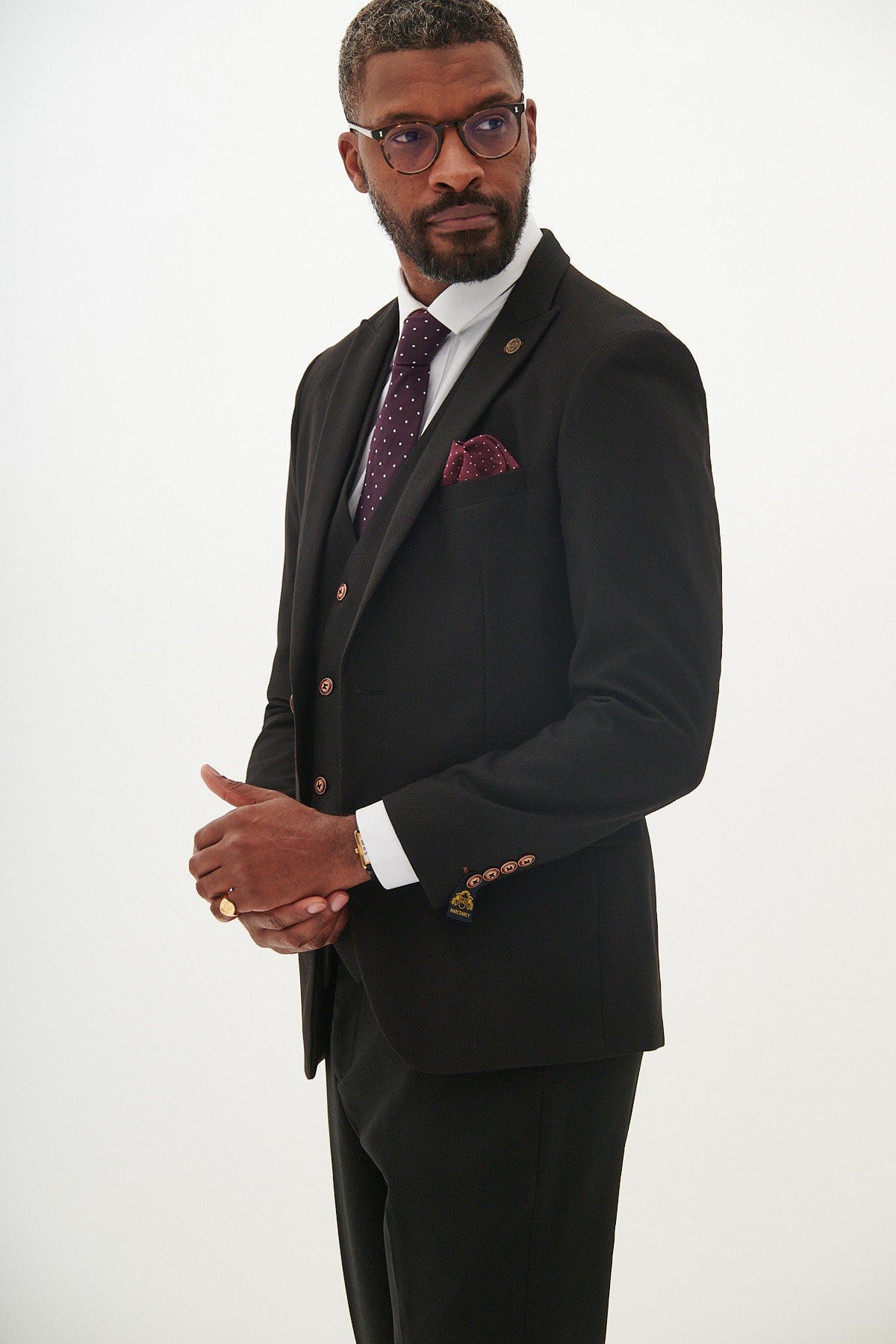ceehuteey Men's Fashion three-piece Black Suit in Signature Peak lapel Business Tuxedos(Blazer+vest+Pants)