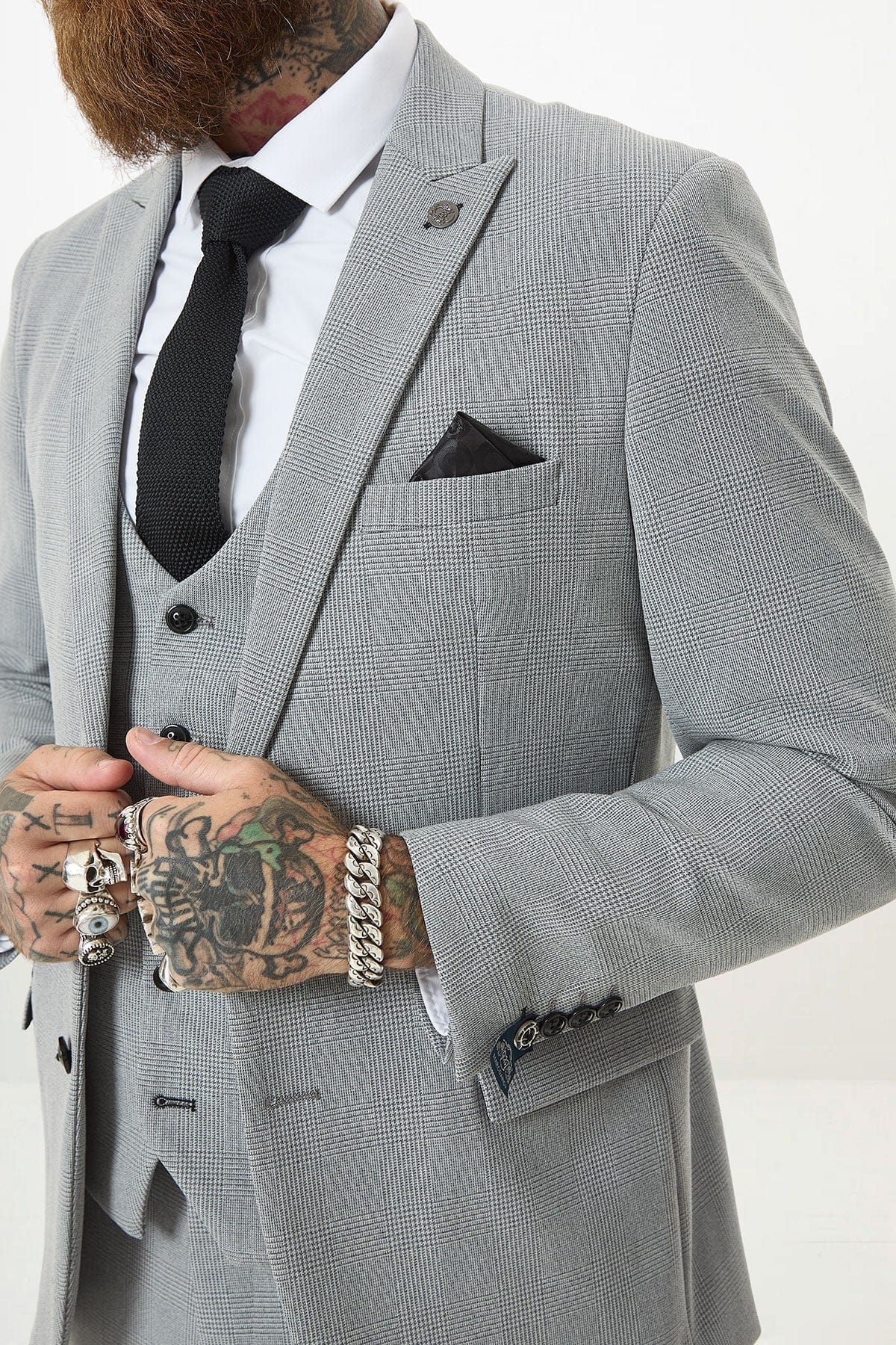 ceehuteey Men's Fashion three-piece Grey Plaid Suit in Signature Peak lapel Business Tuxedos(Blazer+vest+Pants)