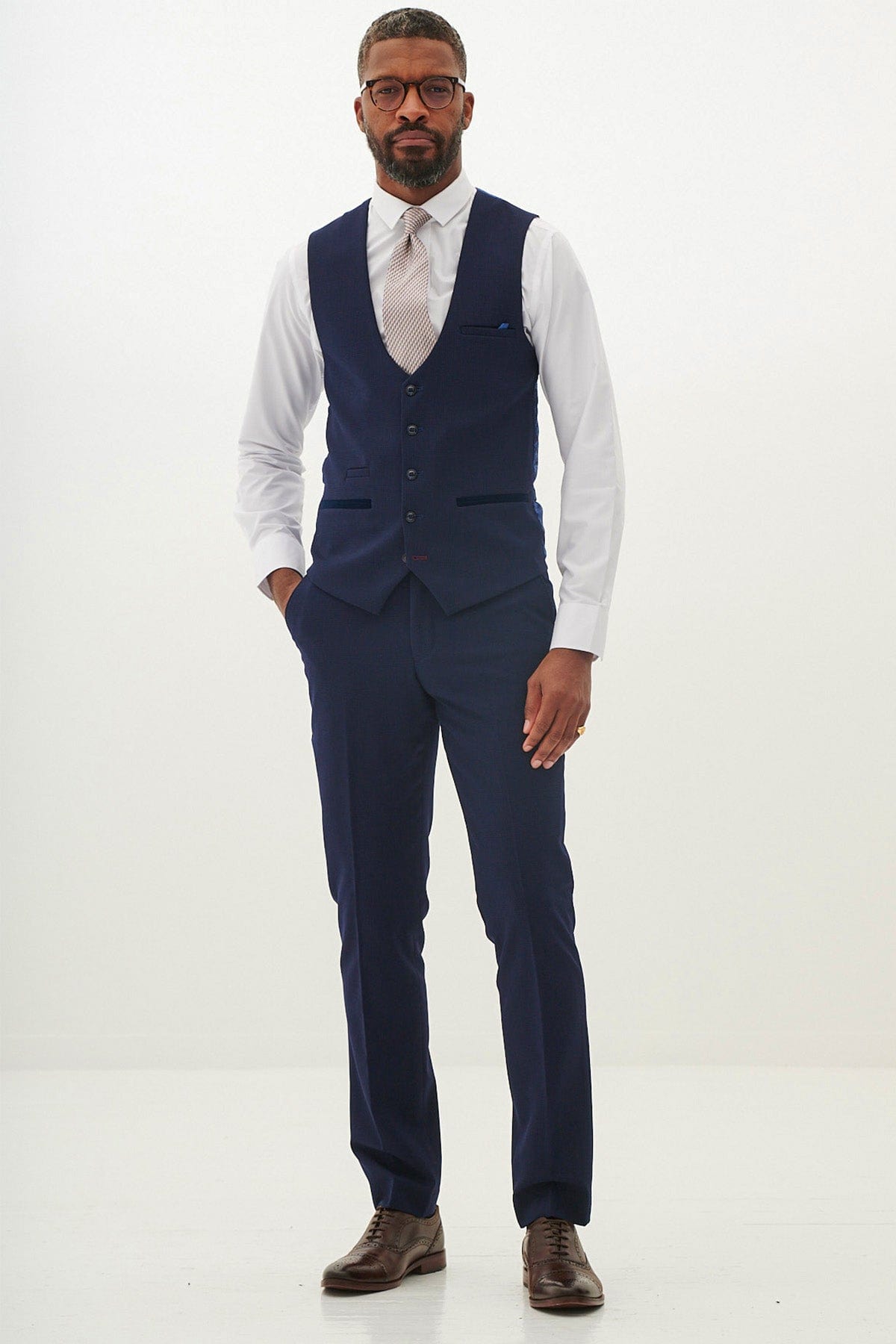 ceehuteey Men's Fashion three-piece Navy Suit in Signature Peak lapel Business Tuxedos(Blazer+vest+Pants)