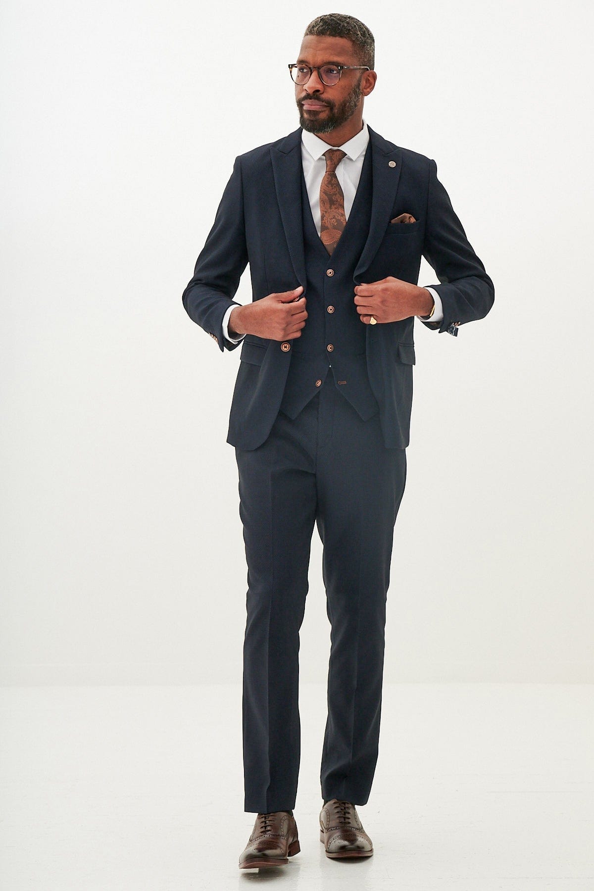 ceehuteey Men's Fashion three-piece Navy Suit in Signature Peak lapel Business Tuxedos(Blazer+vest+Pants)