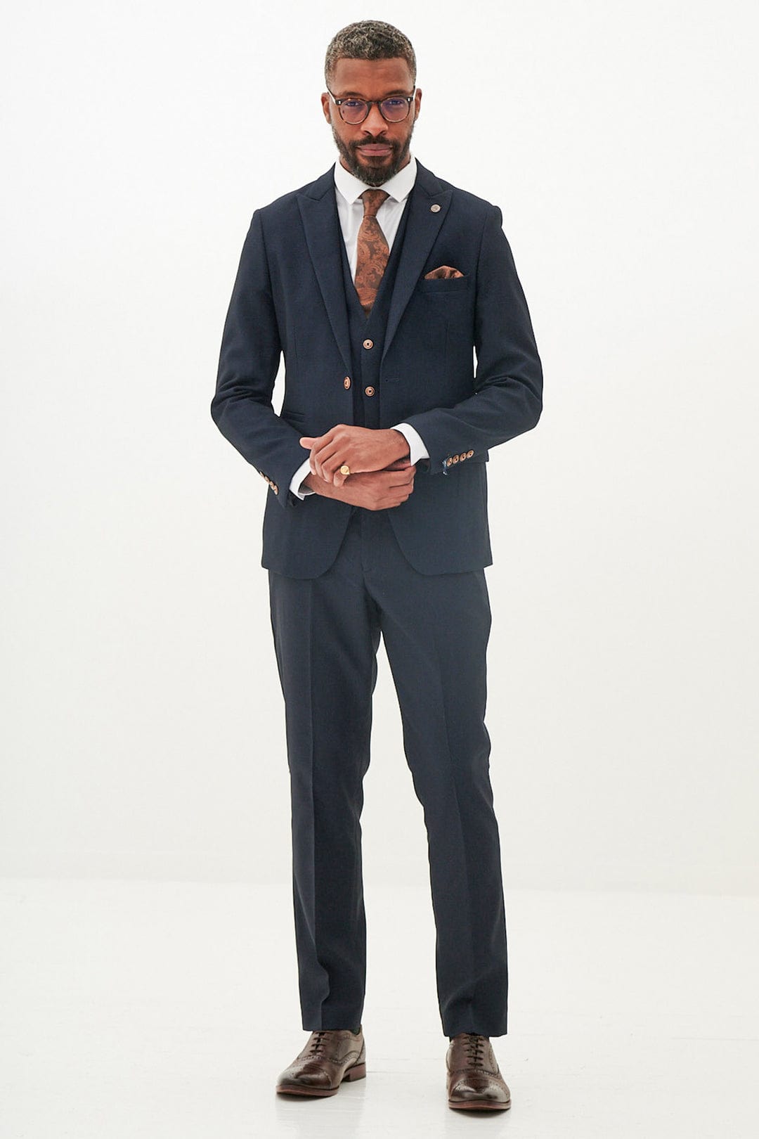 ceehuteey Men's Fashion three-piece Navy Suit in Signature Peak lapel Business Tuxedos(Blazer+vest+Pants)