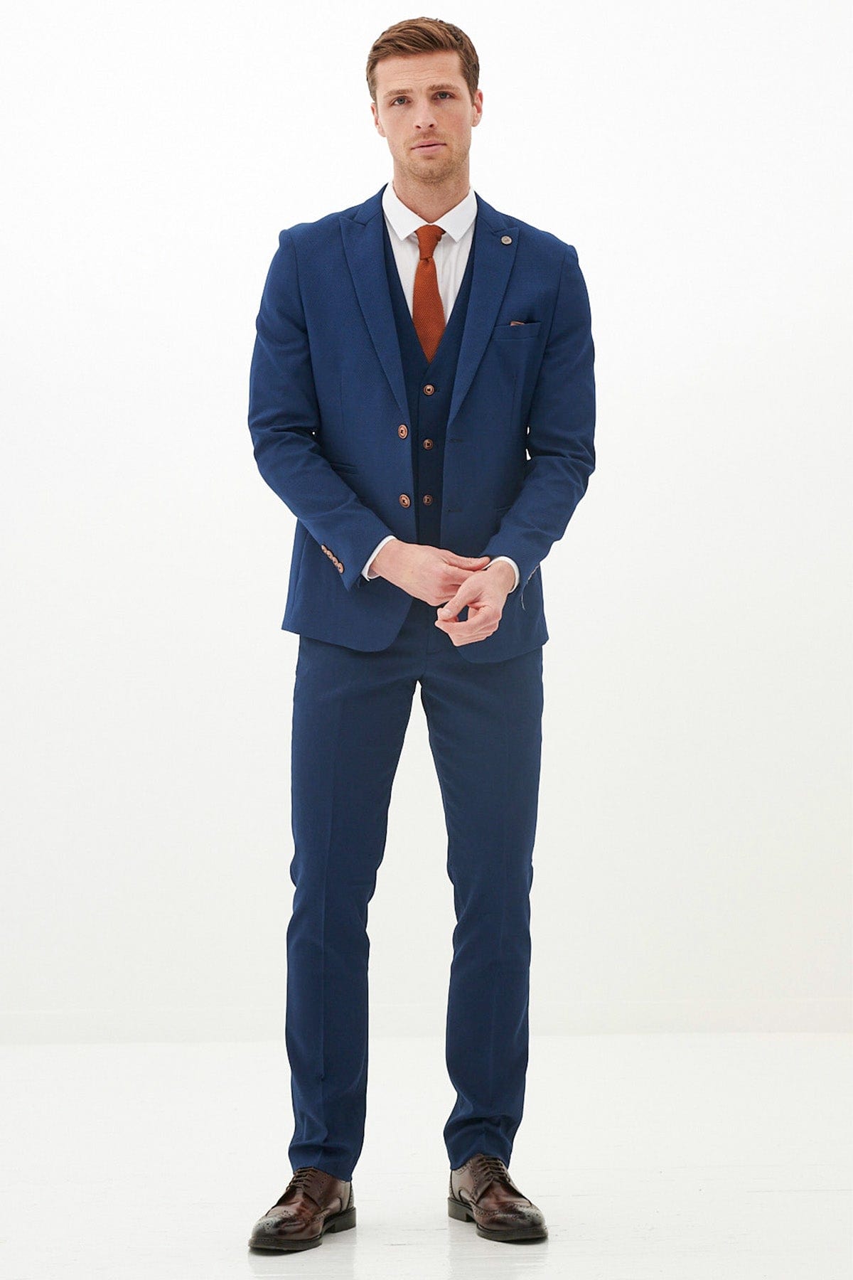 ceehuteey Men's Fashion three-piece Navy Suit in Signature Peak lapel Business Tuxedos(Blazer+vest+Pants) (Copy)