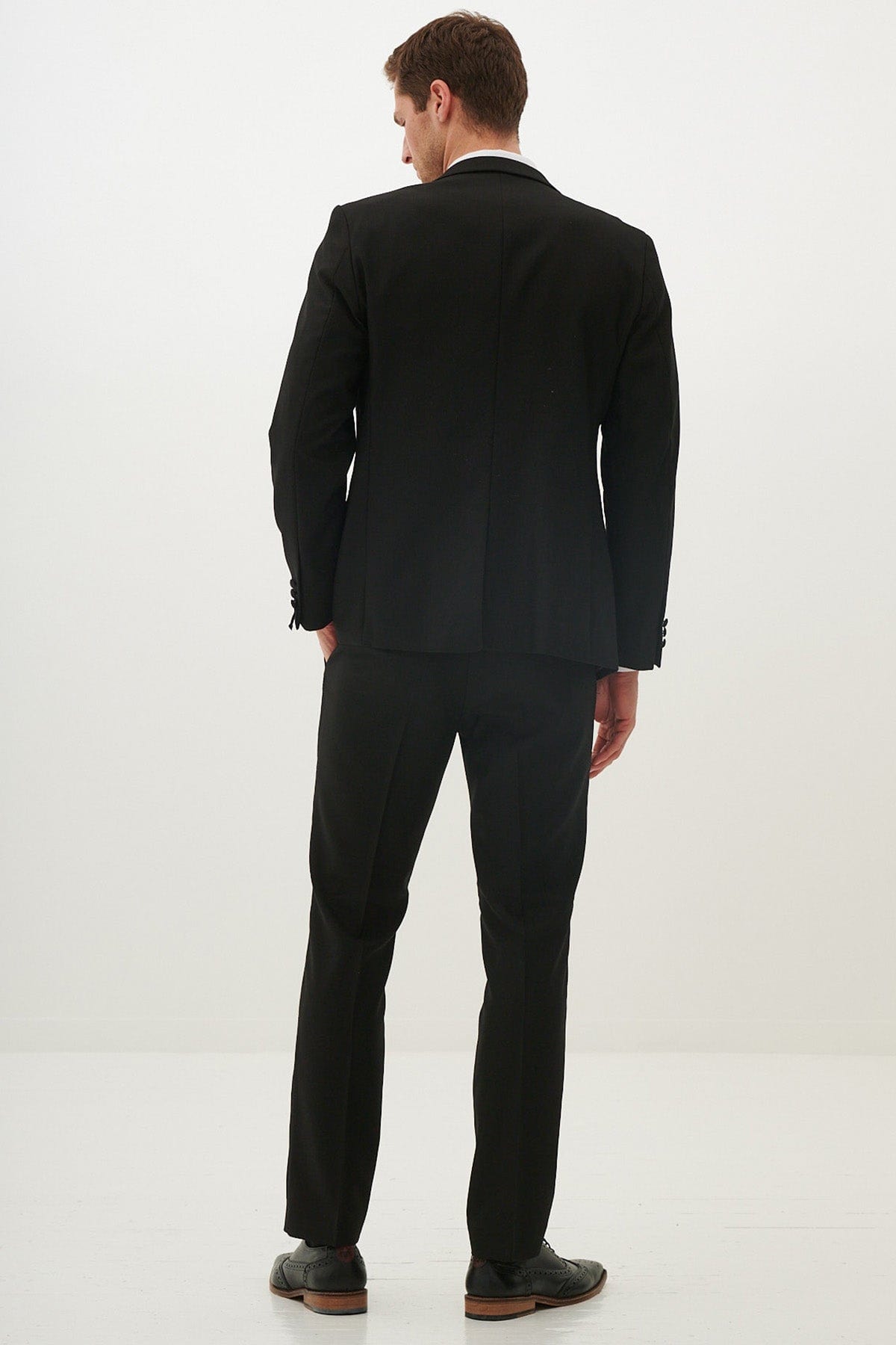 ceehuteey Men's Fashion three-piece Suit in Black Signature Peak Lapel Multiple Occasions Tuxedos For Wedding (Blazer+vest+Pants)