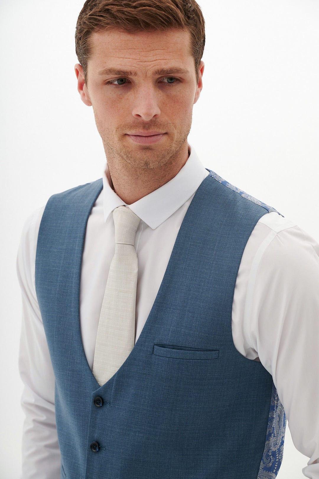 ceehuteey Men's Fashion three-piece Suit in Blue Signature Notch Lapel Multiple Occasions Tuxedos For Wedding (Blazer+vest+Pants)