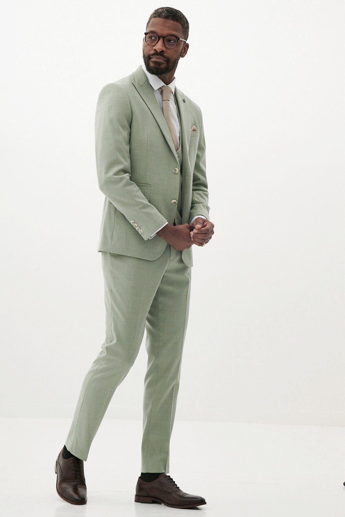 ceehuteey Men's Fashion three-piece Suit in Light Green Signature Notch Lapel Multiple Occasions Tuxedos For Wedding (Blazer+vest+Pants)