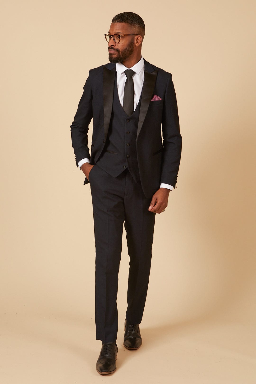 ceehuteey Men's Fashion three-piece Suit in Navy Signature Peak Lapel Multiple Occasions Tuxedos For Wedding (Blazer+vest+Pants)