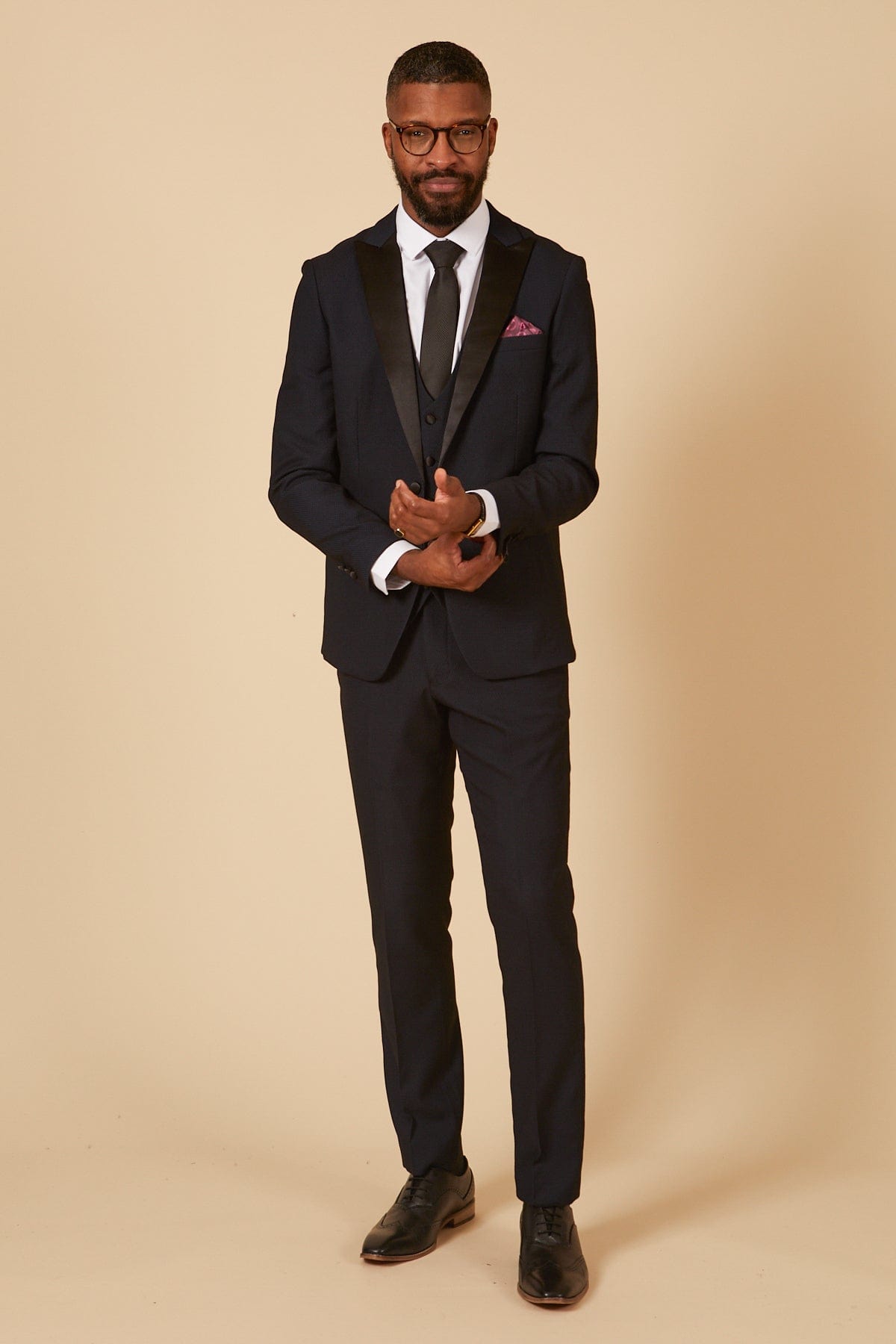 ceehuteey Men's Fashion three-piece Suit in Navy Signature Peak Lapel Multiple Occasions Tuxedos For Wedding (Blazer+vest+Pants)