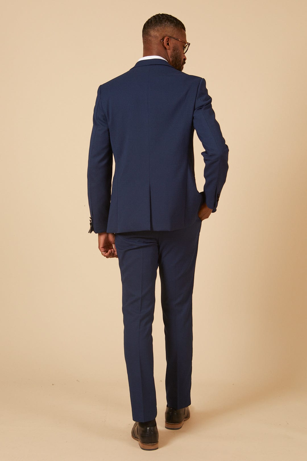 ceehuteey Men's Fashion three-piece Suit in Royal Blue Signature Peak Lapel Multiple Occasions Tuxedos For Wedding (Blazer+vest+Pants)