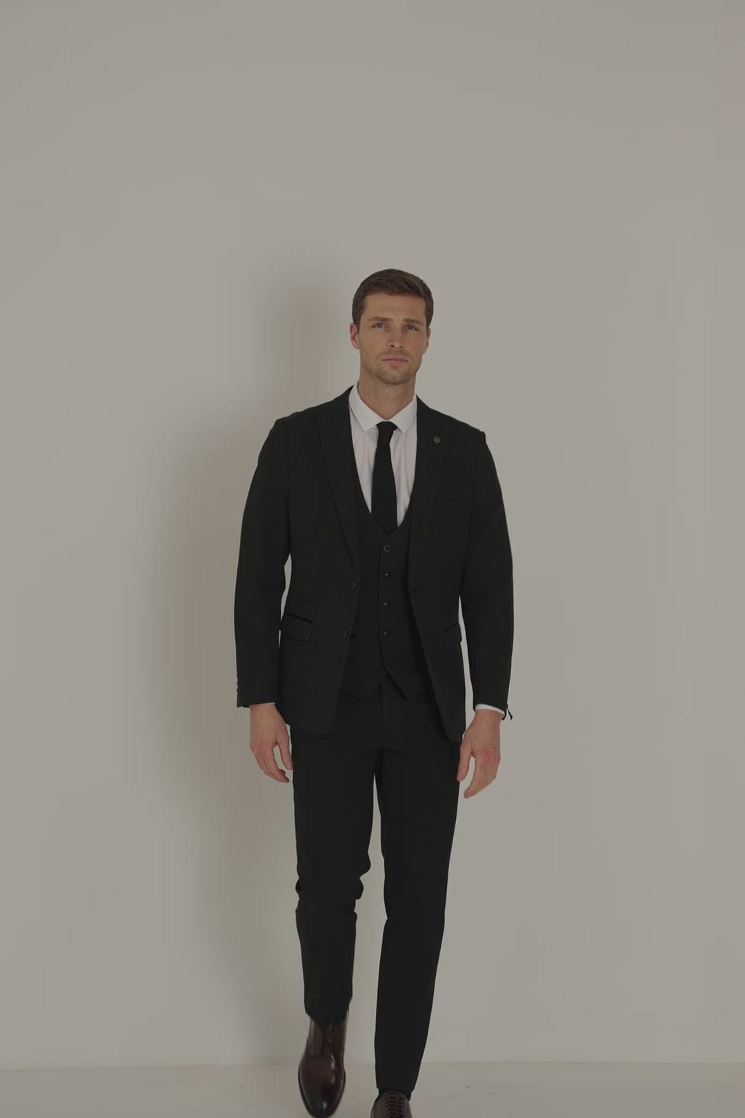 ceehuteey Men's Fashion three-piece Suit in Signature Peak lapel Business Tuxedos(Blazer+vest+Pants)